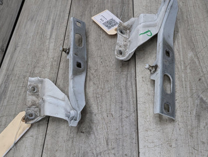 2009 - 2017 Audi Q5 8R Hood Bonnet Hinges SET 8R0823302A EA888