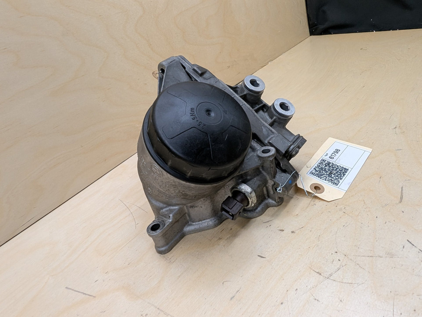 07-13 OEM BMW E82 E90 E92 135 335 N54 N55 Engine Oil Filter Housing COOLER