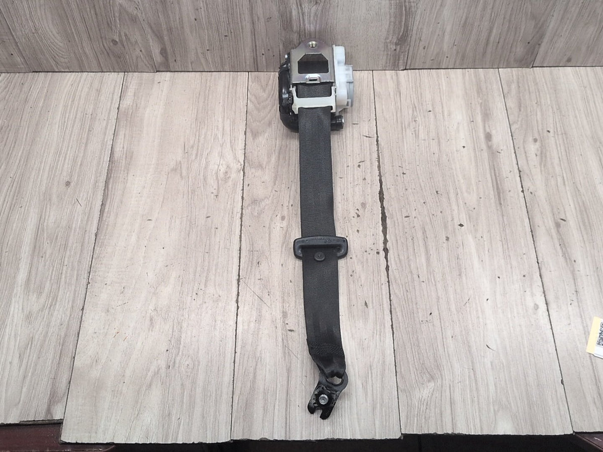 2015-2018 Audi Q3 8U Rear Left or Right Seatbelt Seat Belt Retractor 8U0857805A