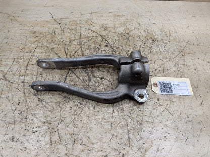 2016-2019 BMW 750i G12 Front Right Spring Strut Shock Absorber Bracket 6861200