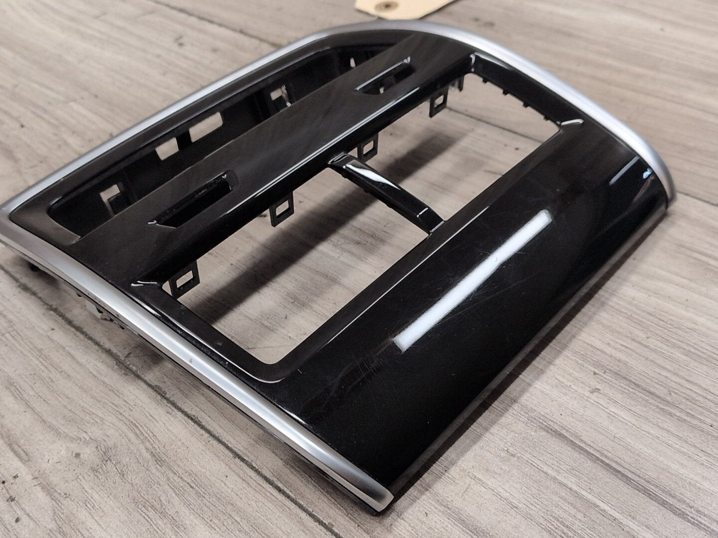 2019 - 2026 BMW X5 G05 Rear Center Console Air Vent Grille 9399966 N63B44M3