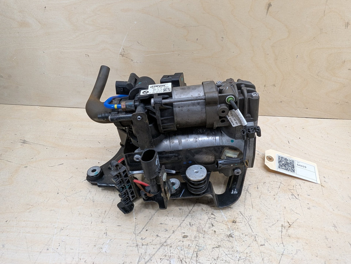 16-22 OEM BMW G11 G12 740 750 M760 Air Suspension Compressor Pump Module Motor