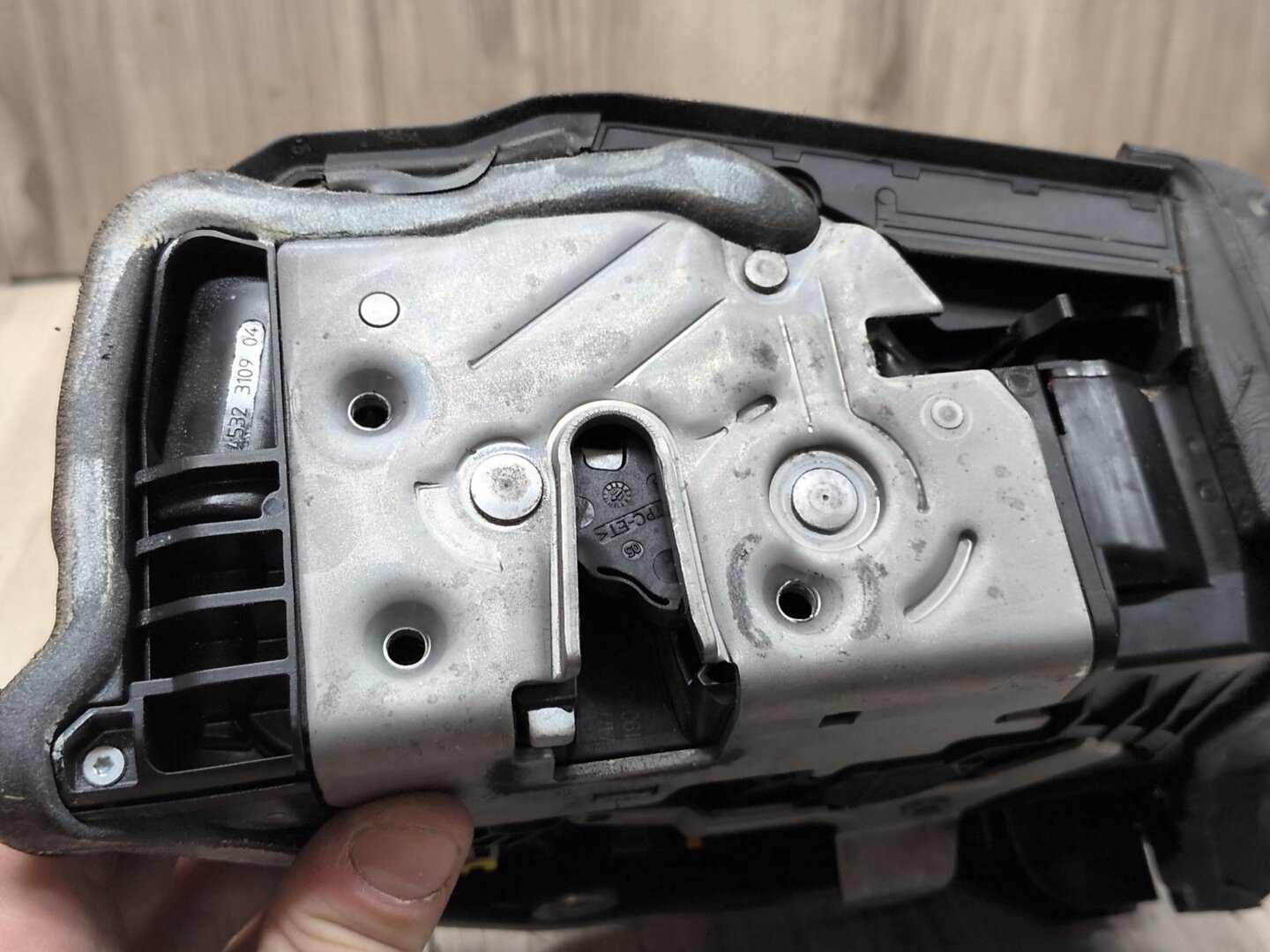 OEM BMW G05 G06 G07 G12 G16 G30 Rear RIGHT Door Soft Lock System Latch Actuator