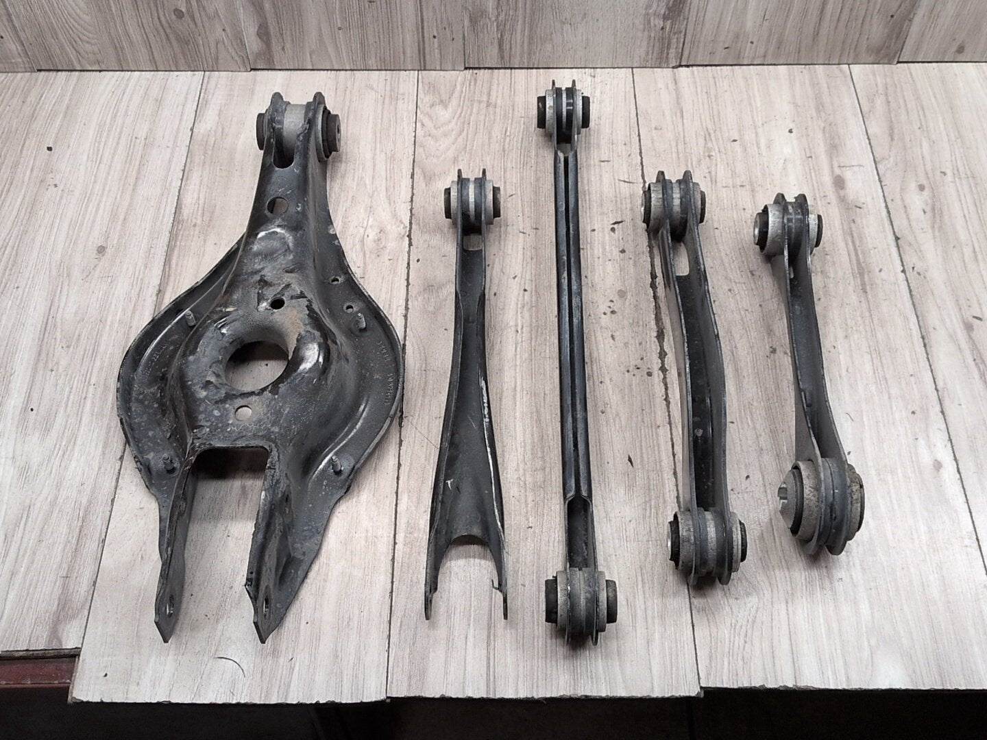 OEM BMW G20 G22 G23 G26 G29 G42 Rear Left Driver Upper Lower Control Arm SET
