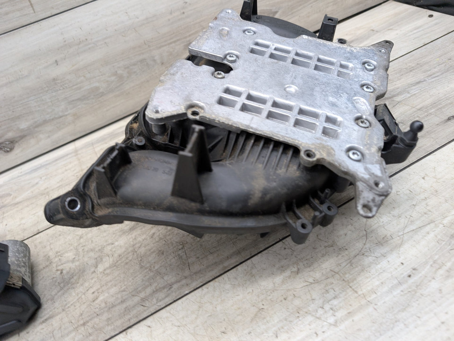 2011 - 2017 BMW X3 F25 Engine Motor Intake Manifold 7588126 N20B20A