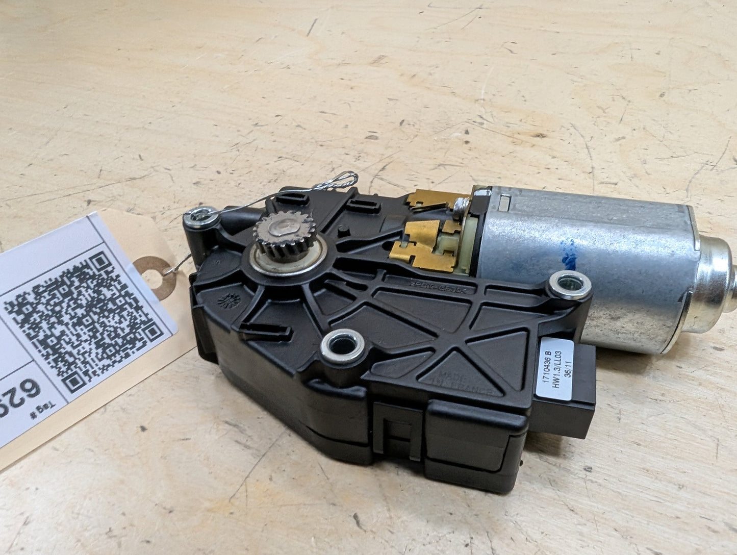 OEM BMW F02 F06 F10 F13 F16 F22 F30 F32 F36 F80 F82 Sunroof Glass Motor Drive