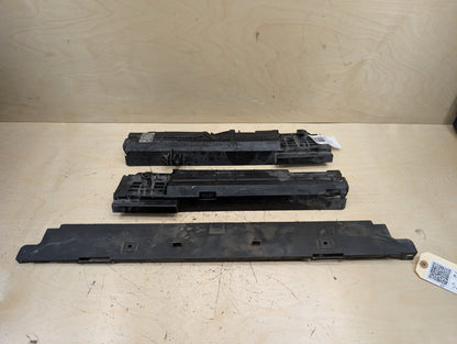 2012-2018 BMW 320i F30 Cooling Radiator Brackets SET 7600537