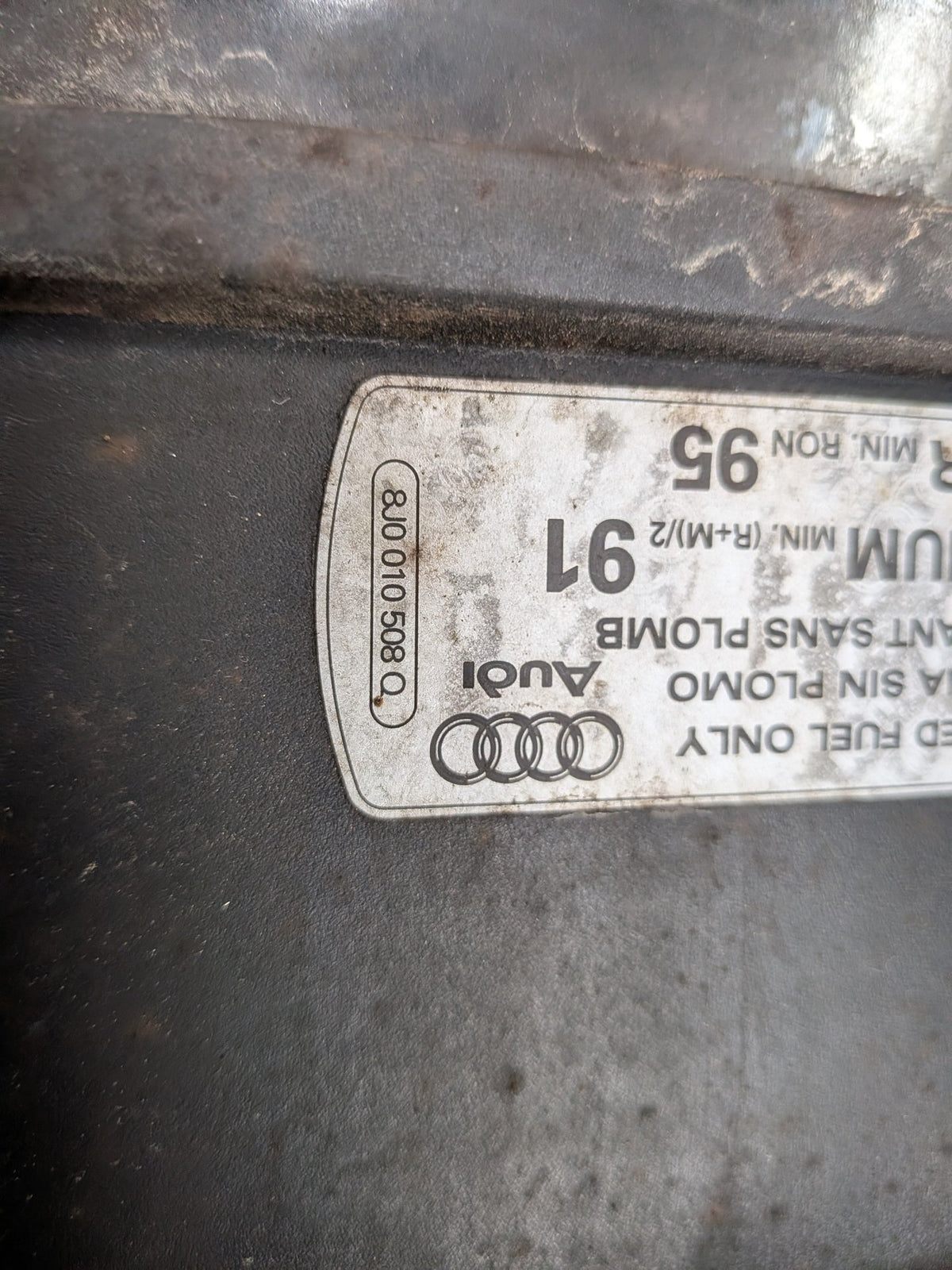 2015-2018 Audi Q3 8U Fuel Gas Tank Filler Cap 8J0010508Q OEM