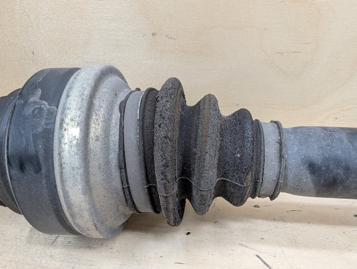 2010-2017 BMW 535i GT xDrive F07 Rear Right Passenger Half Shaft Output CV Axle 7577508 OEM