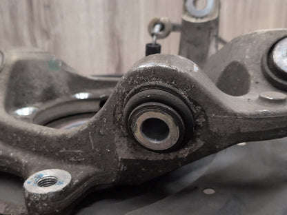 2009-2012 Mercedes-Benz E550 W212 Rear Left Driver Spindle Knuckle A2123502108