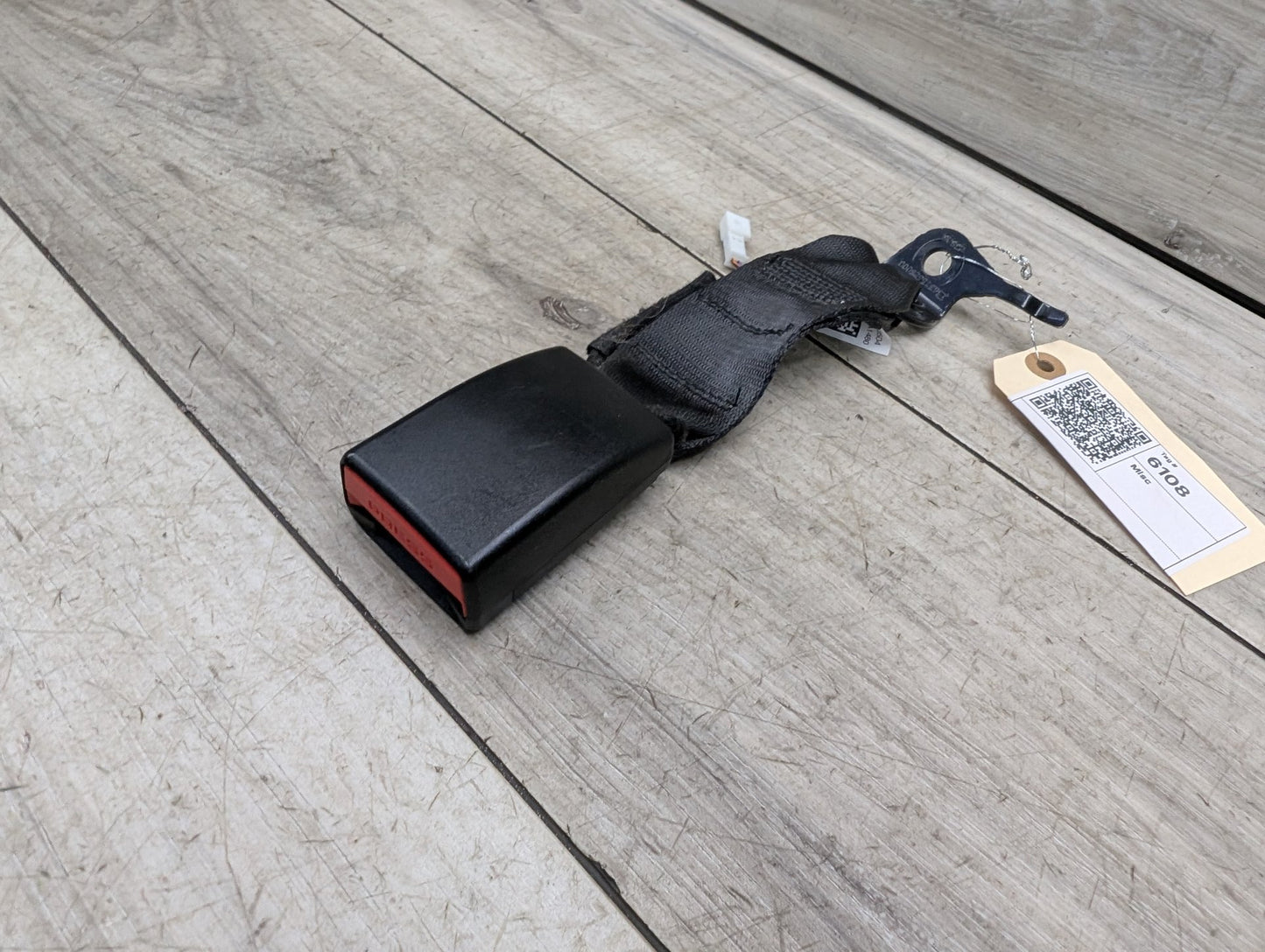 OEM BMW F90 M5 G30 530 540 M550 Rear Center Middle Seatbelt Seat Belt Buckle
