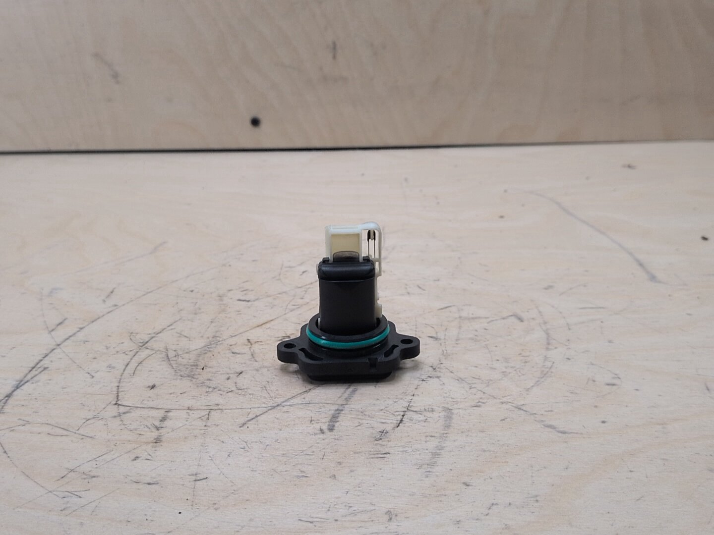 OEM BMW E82 E88 E90 E92 E93 328 Engine N51 N52 Air Flow Mass MAF Sensor Meter