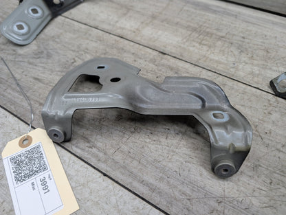 19-23 OEM BMW G20 330 M340 Front Right Passenger Side Fender Holder Bracket SET