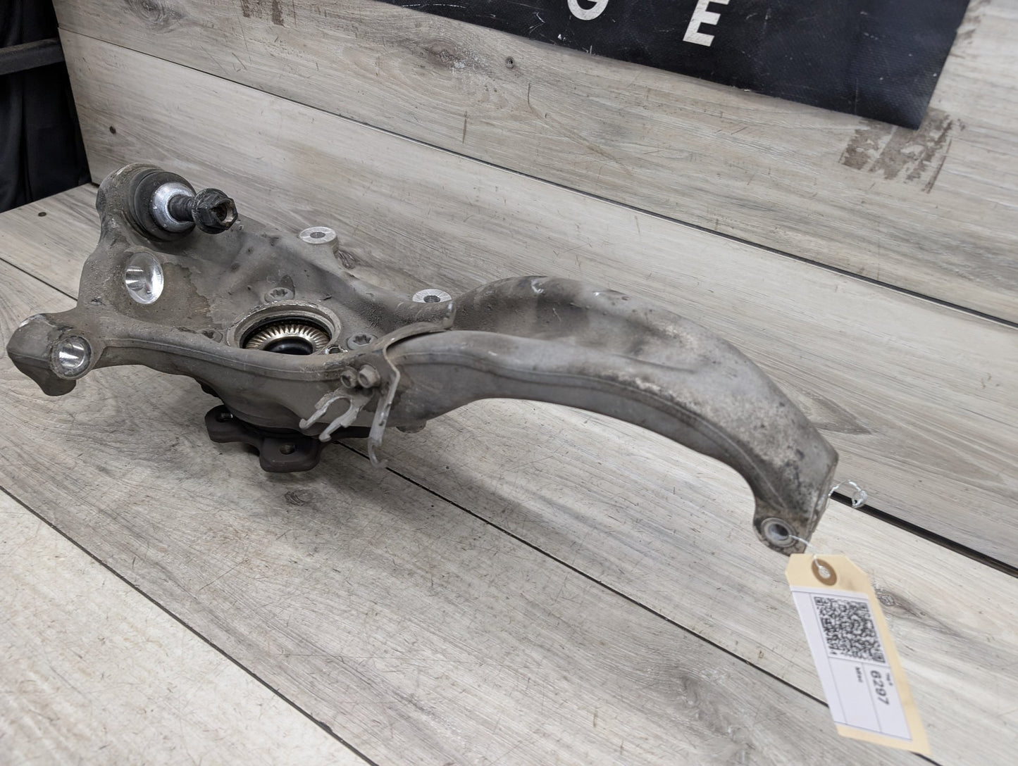 OEM BMW G30 530 540 M550 AWD Front Left Driver Hub Spindle Knuckle Wheel Bearing