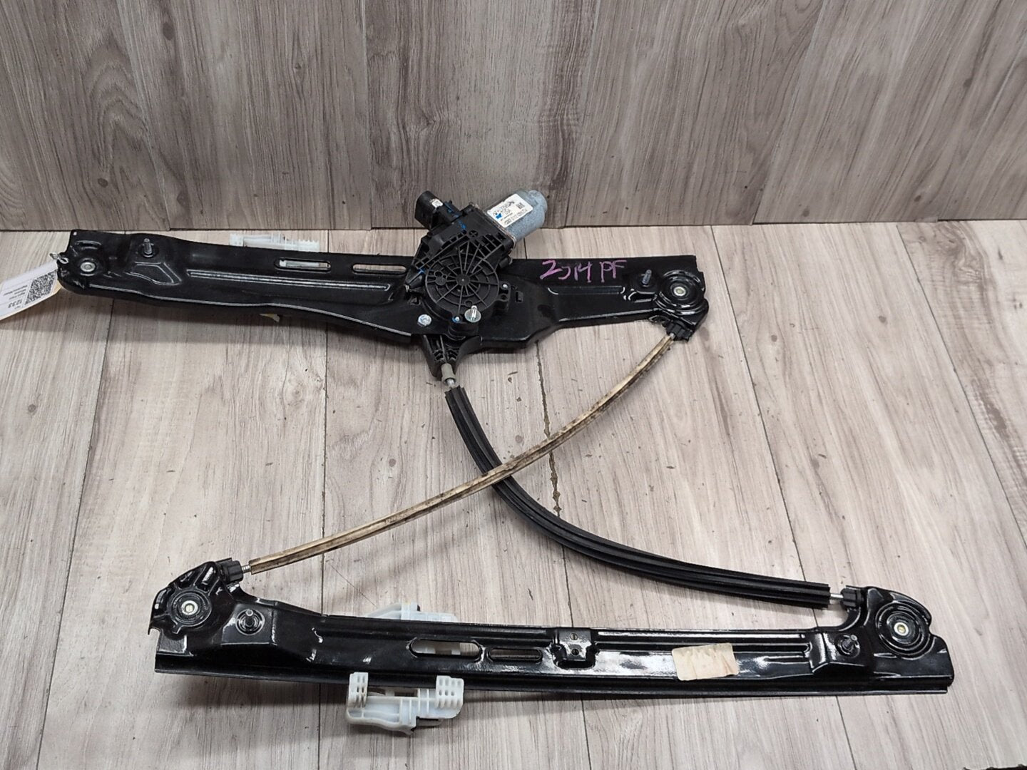 2011 - 2017 BMW X3 F25 Rear Left Driver Door Window Glass Regulator Motor 7258534 N20B20O0