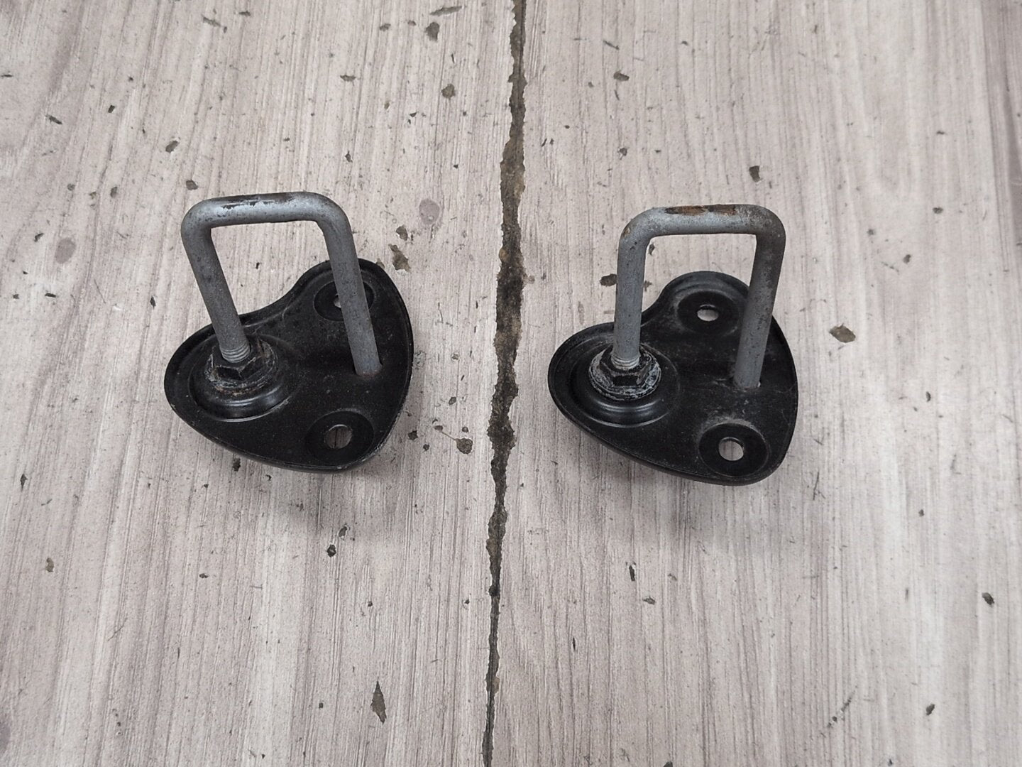 OEM BMW F90 F97 G01 G05 G06 G07 G12* G30 X3 X5 Hood Safety Latch Hook Pair SET