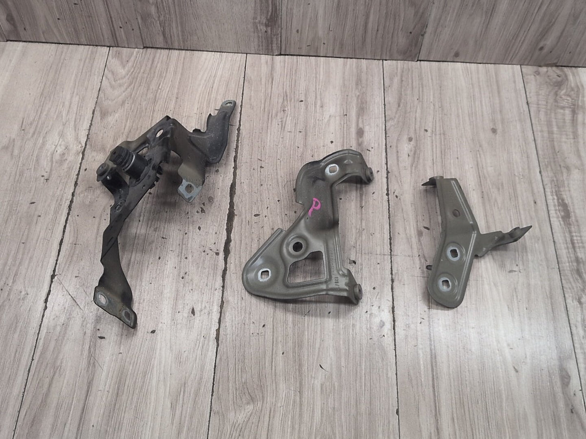 19-25 OEM BMW G20 330 M340 Front Right Passenger Side Fender Holder Bracket SET