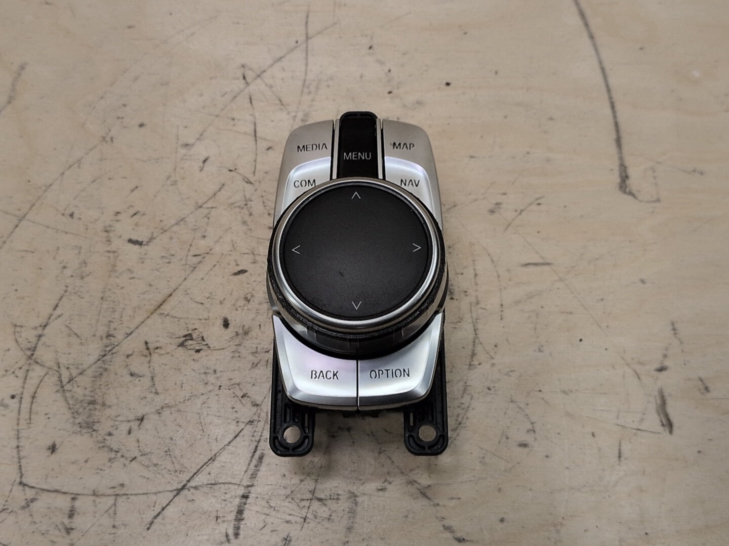2016-2022 BMW 750i G12 Knob Controller 6821892