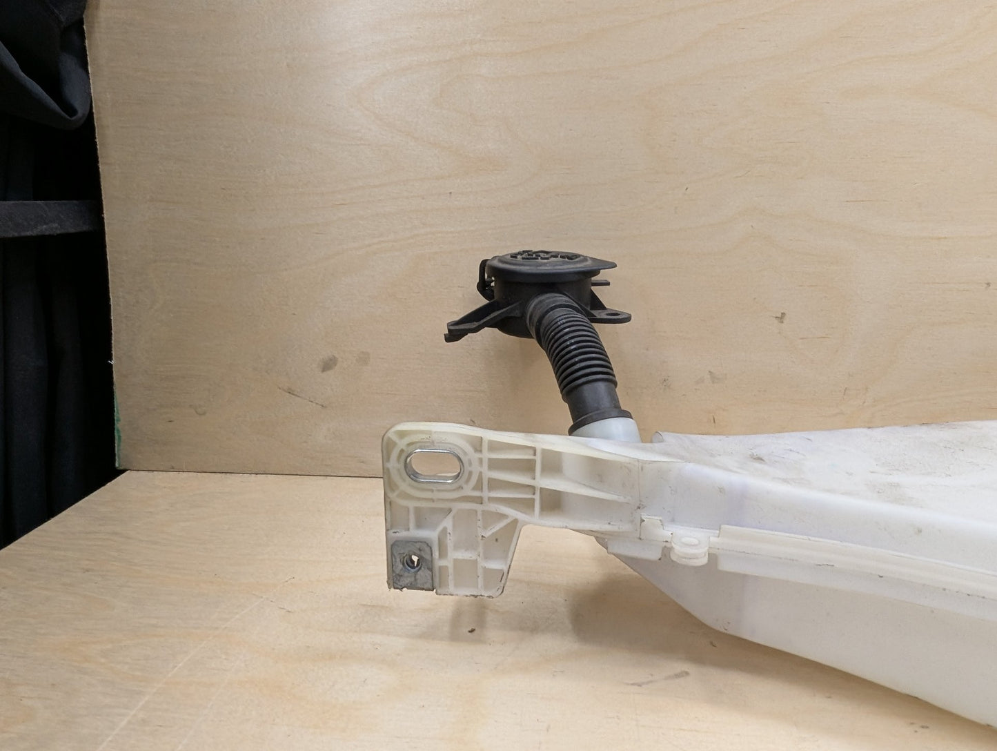 OEM BMW F30 F32 F36 F80 F82 M2 M3 M4 Windshield Washer Fluid Tank Reservoir