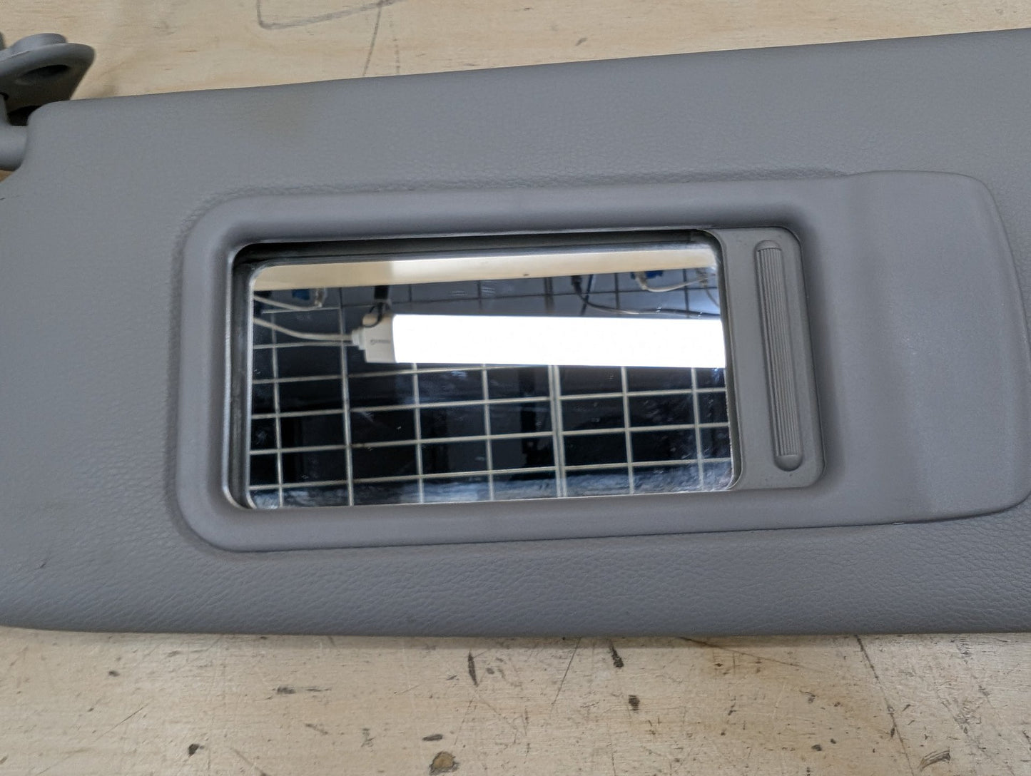 2006-2011 BMW 328i E90 Front Left Right Sun Visor SET 7252053