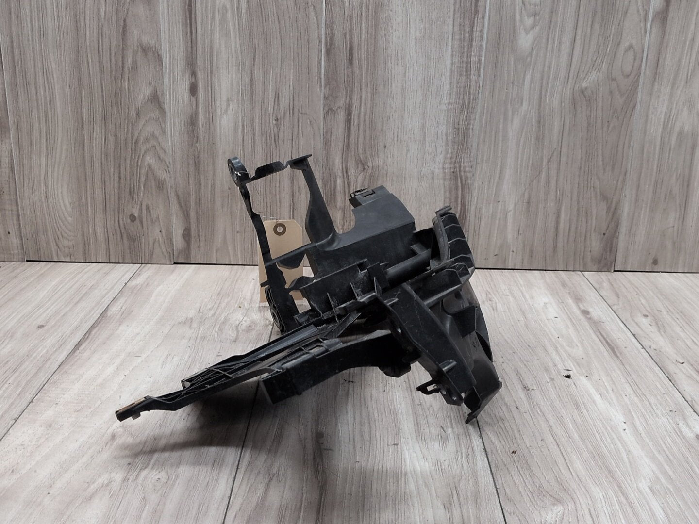 2013 - 2017 Audi S5 8T Right Passenger Headlight Bracket 8T0805608D CTUB