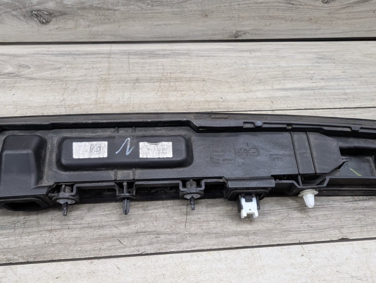 16-19 OEM BMW G12 740 750 Trunk Lid Grip Handle License Plate Light