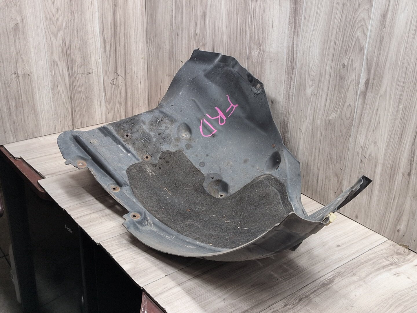 2016-2022 BMW 750i G12 Front Left Driver Wheel Fender Liner Splash Guard 7340201 OEM