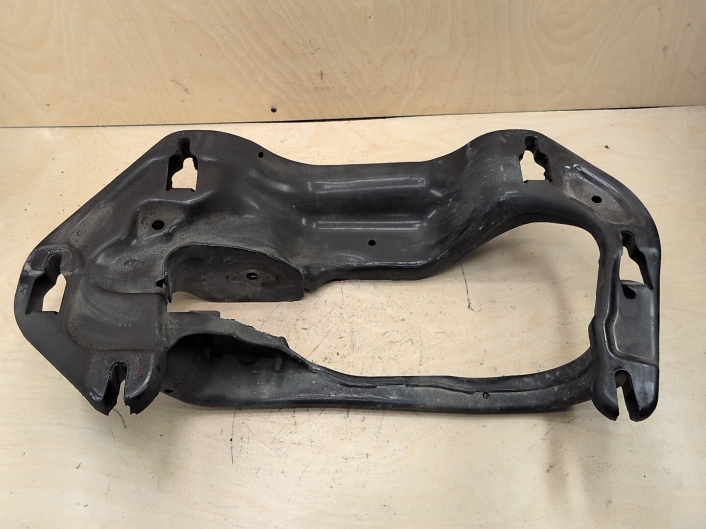 OEM BMW E70 F15 F16 F85 F86 X5 X6 Transmission Crossmember Support Mount Bracket