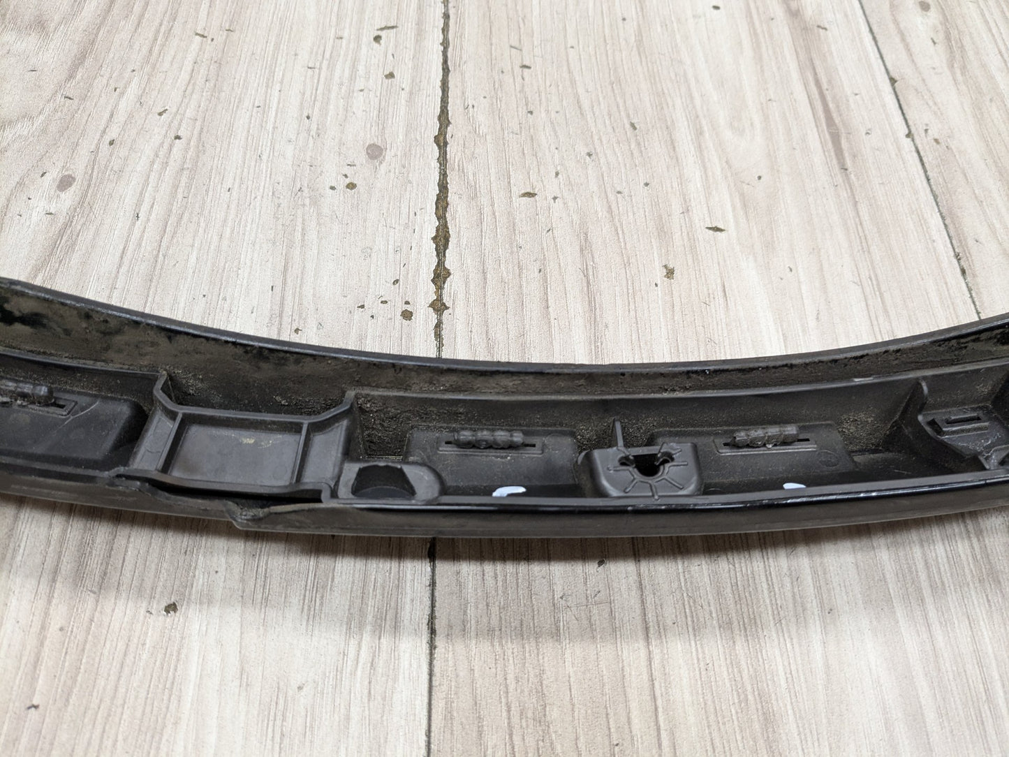 2014 - 2018 BMW X5 F85 Rear Left Driver Fender Flare Arch Trim Molding 7326051 S63B44T2