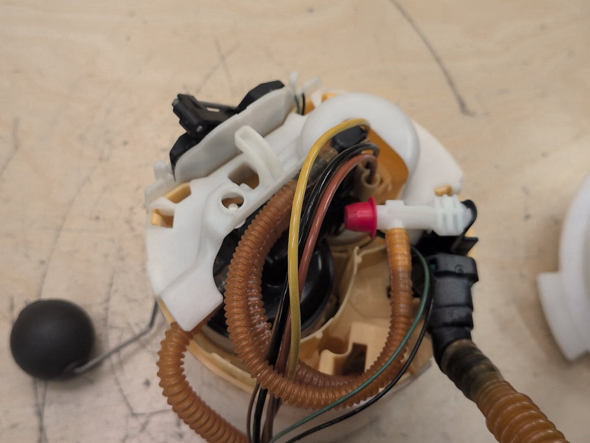 18-24 OEM BMW G01 G02 X3 X4 30i 30iX M40iX B46 B58 Sending Gas Tank Fuel Pump