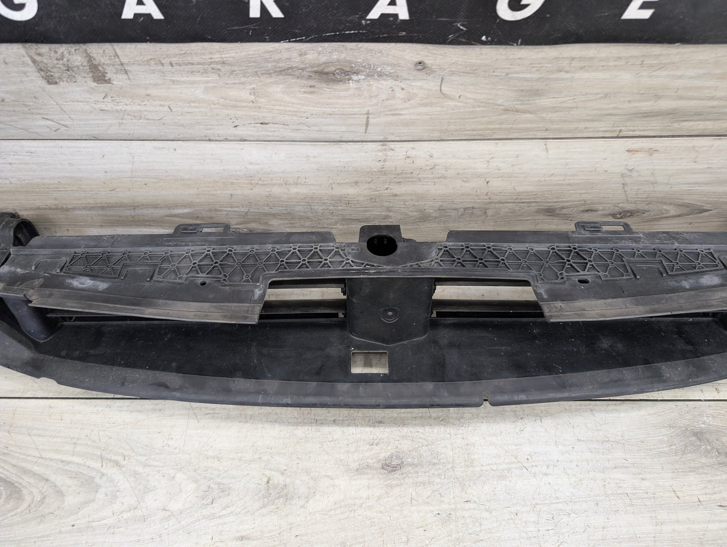 2016-2022 BMW 750Li G12 Front Lower Radiator Air Flap Shutter 7357982