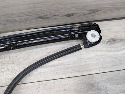 2011 - 2017 BMW X3 F25 Front Right Passenger Door Window Glass Regulator w/ Motor 4880168 N55B30M0