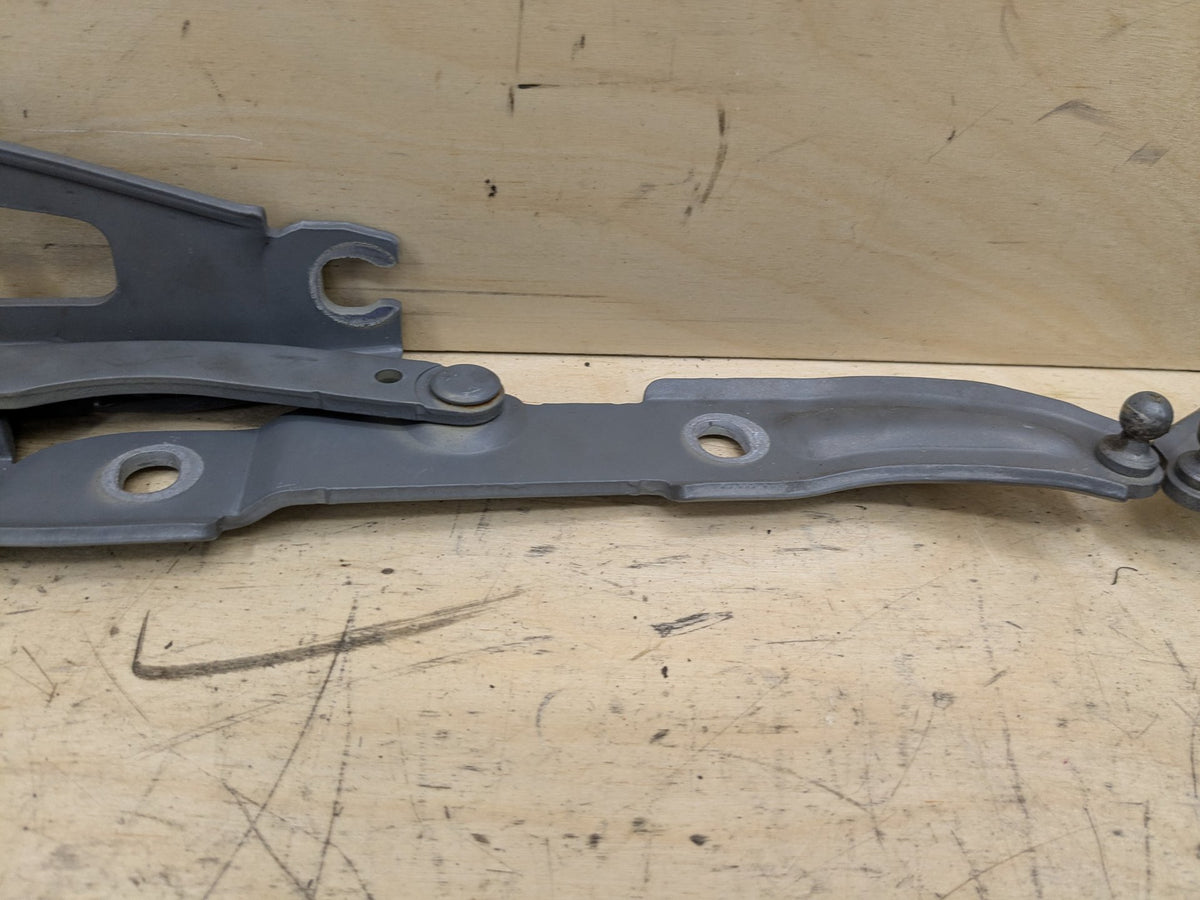 2007-2013 BMW 328i E92 Rear Upper Liftgate Trunk Support Hinges SET 7060628 OEM