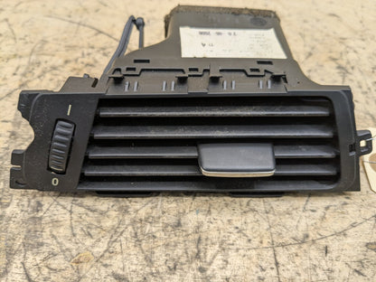 06-13 OEM BMW E90 E92 E93 335 328 M3 Left Driver Side Dashboard Air Vent