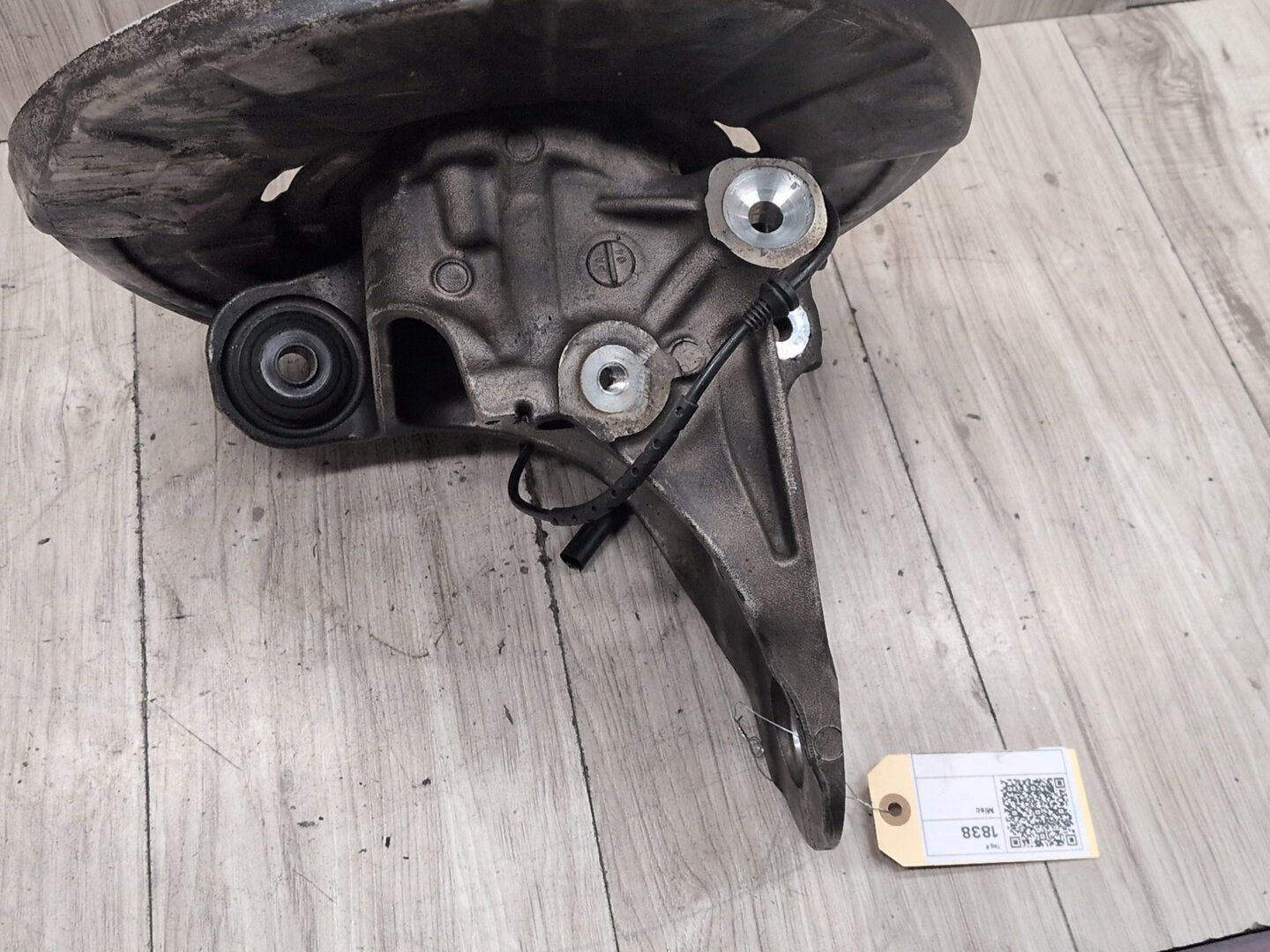 2014 - 2018 BMW X5 F85 Rear Right Passenger Control Arm Knuckle Knee Assembly 6877218 S63B44T2