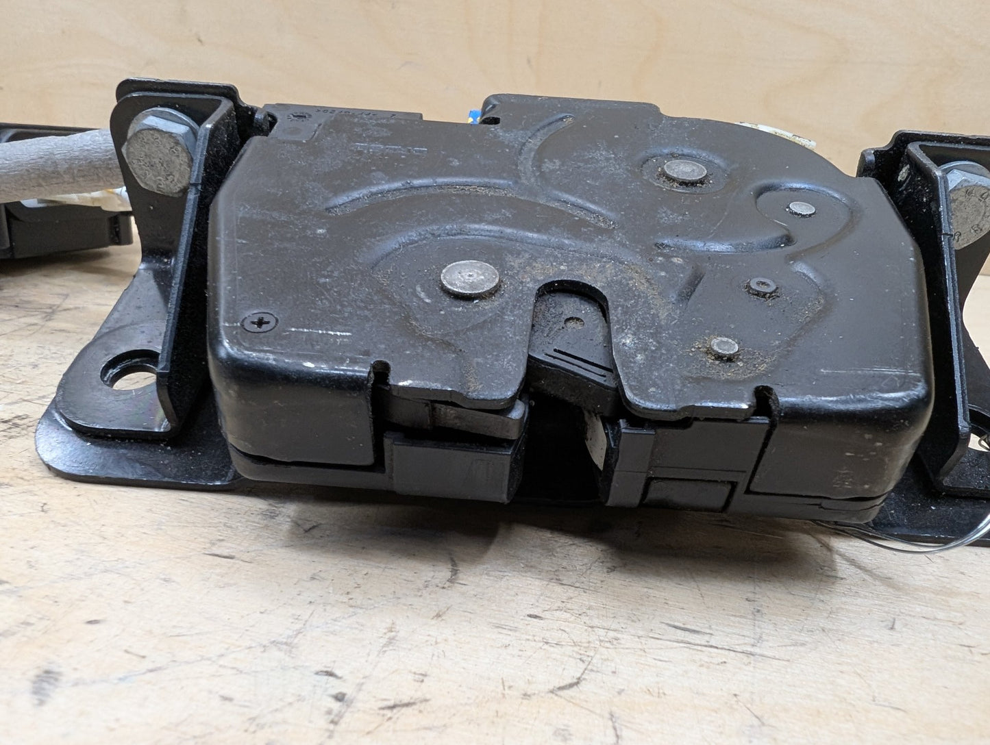OEM BMW F36 428 430 435 440 Trunk Liftgate Hatchback Power Lock Latch Actuator