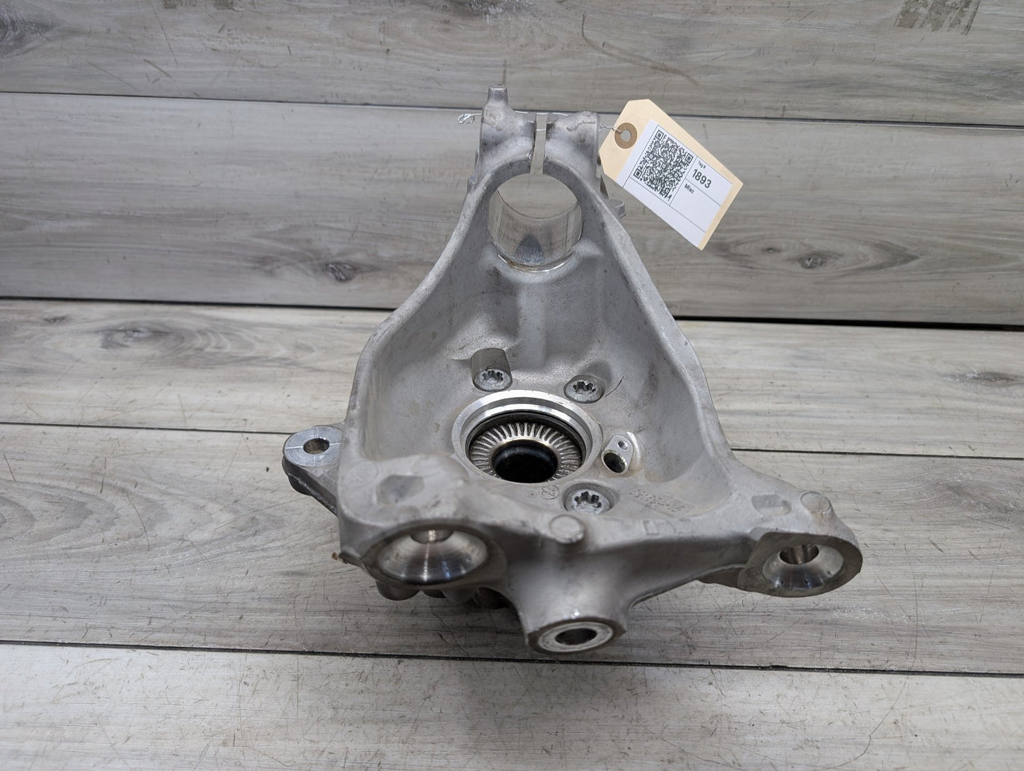2021-2026 BMW 430i G22 Front Left Driver Spindle Knuckle w/ Bearing 6877147