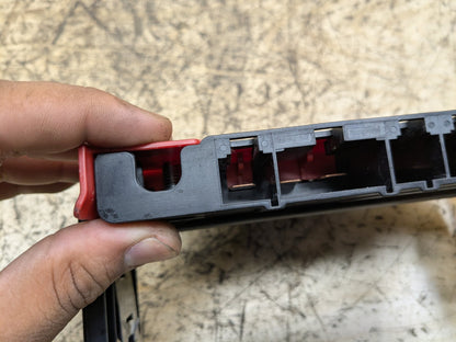 OEM BMW E82 E88 E90 E92 Battery Power Junction Distribution Fuse Box Voltage