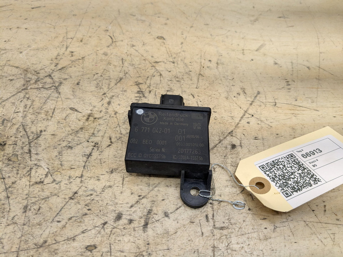 2007-2013 BMW 335i E92 TPMS Tire Pressure Monitoring Module 6771042 OEM