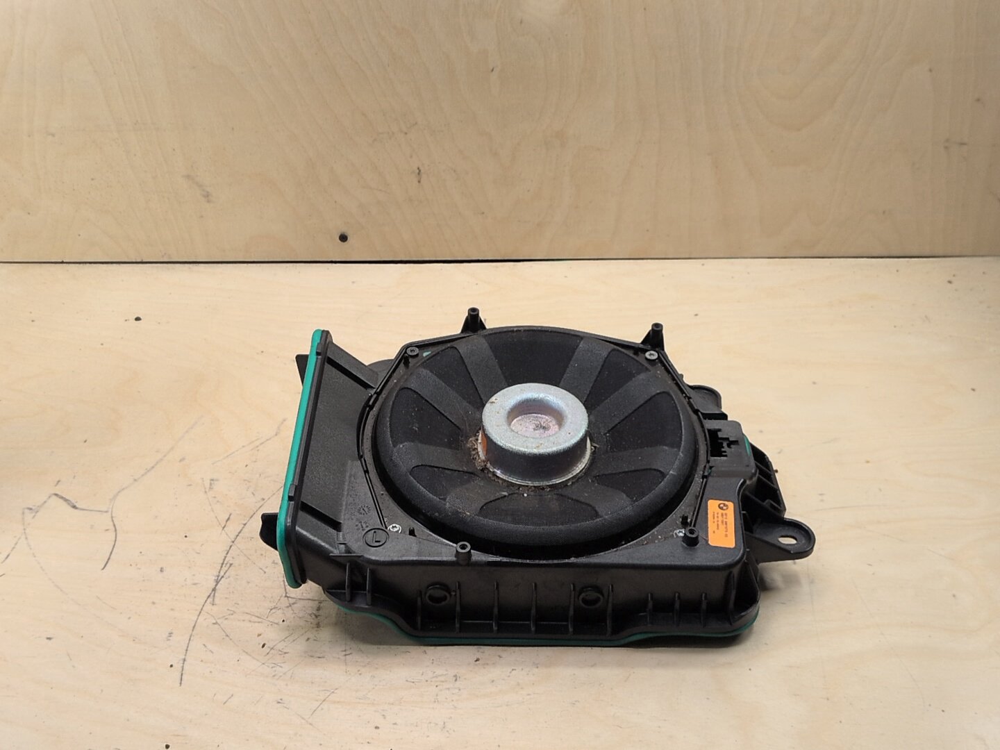 16-19 OEM BMW G30 G12 F90 Front Left Sub Subwoofer Audio Speaker Harman Kardon