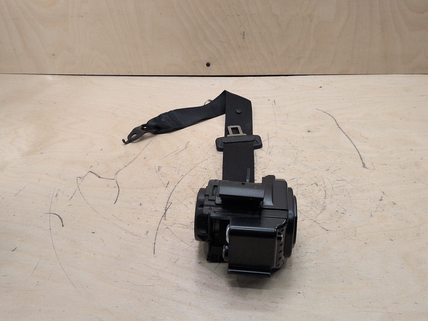2016-2022 BMW 750i G12 Rear Left or Right Seatbelt Seat Belt Retractor 6282794