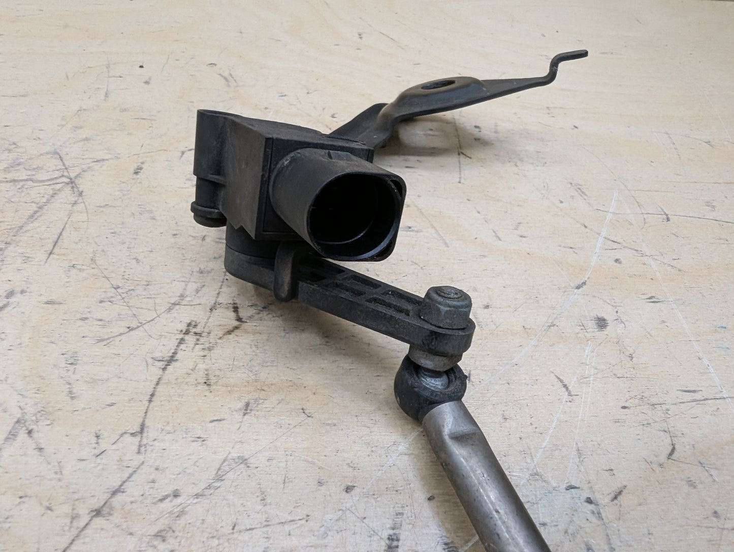 2011-2017 Audi RS5 8T Suspension Height Level Sensor 1T0907503A