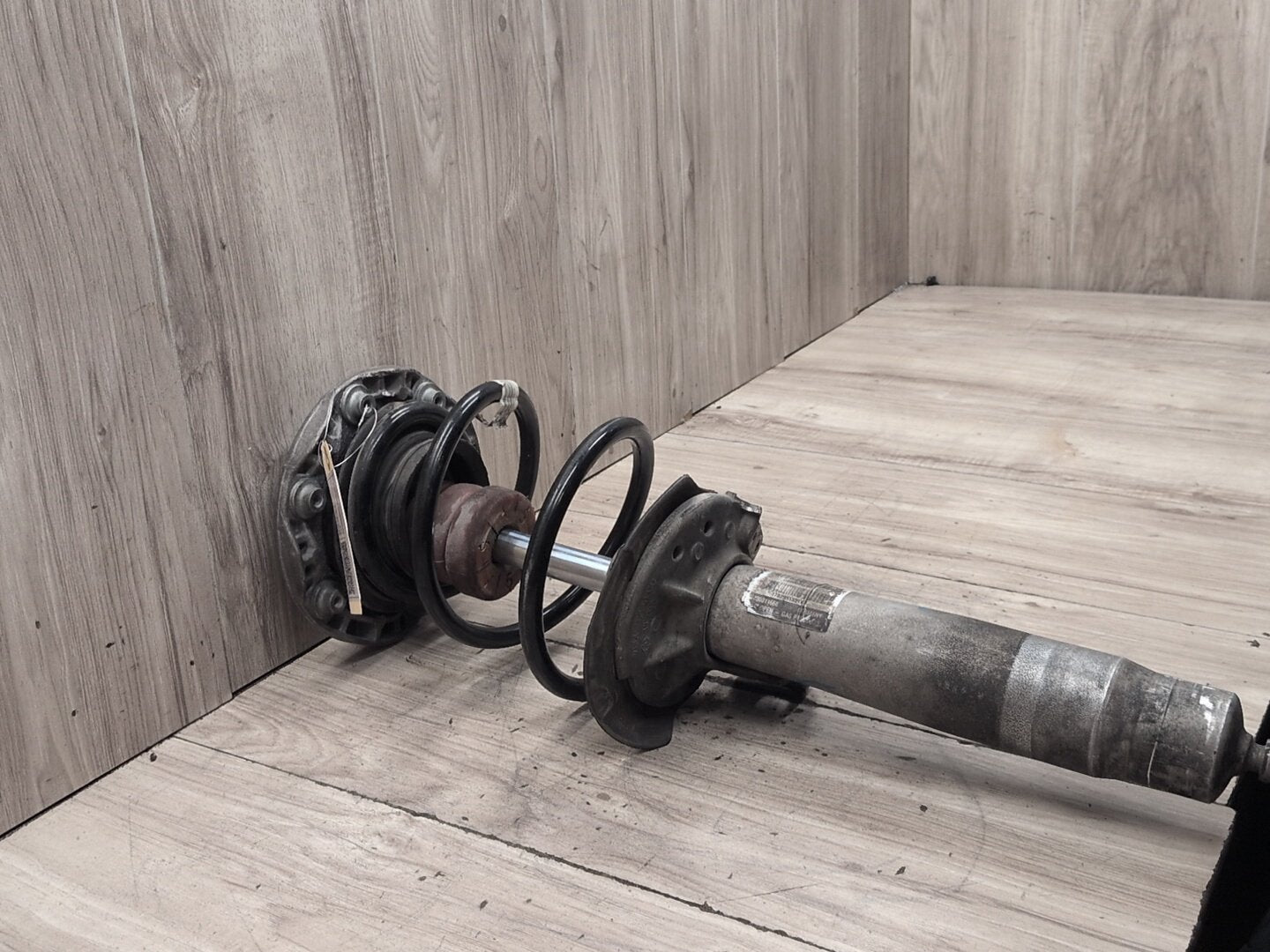 15-20 OEM BMW F80 F82 M3 M4 Front Right Suspension Absorber EDC Strut Assembly