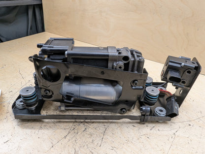 2010-2017 BMW 535i GT xDrive F07 Air Suspension Compressor Pump 6875176 OEM