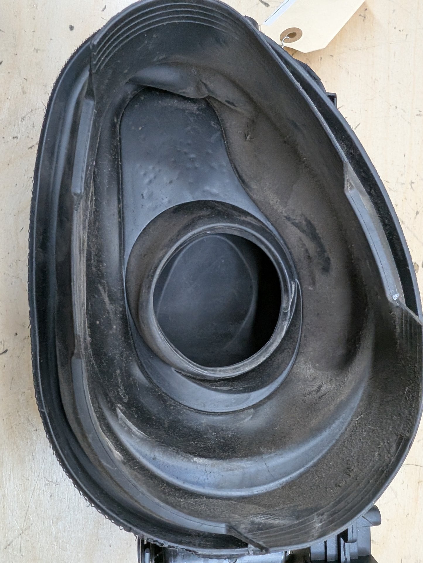 14-20 OEM BMW F32 F82 M4 Gas Fuel Tank Filler Door Cap Lid Cover Assembly