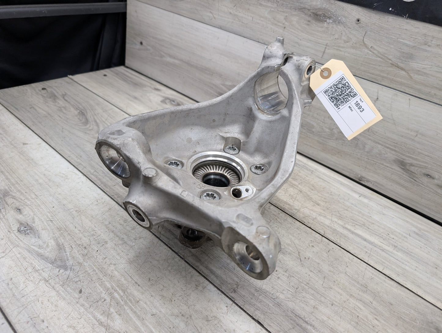 2021-2026 BMW 430i G22 Front Left Driver Spindle Knuckle w/ Bearing 6877147