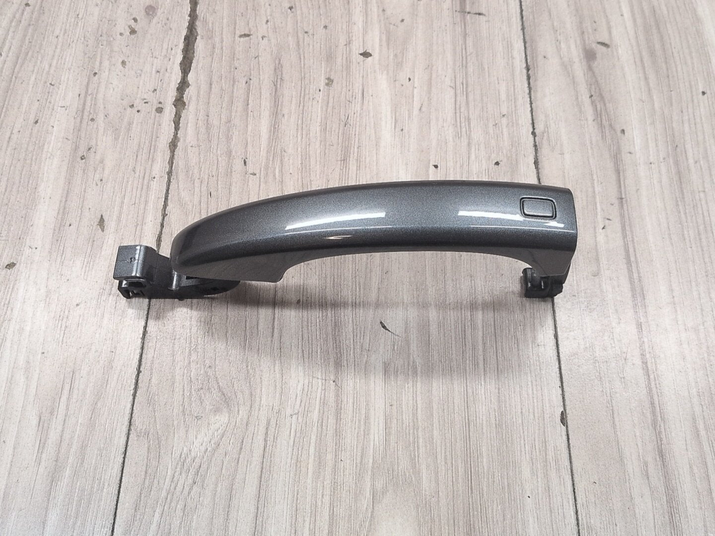 2015-2018 Audi Q3 8U Front or Rear Left Driver Exterior Door Handle w/ Comfort Access 8T0837205A
