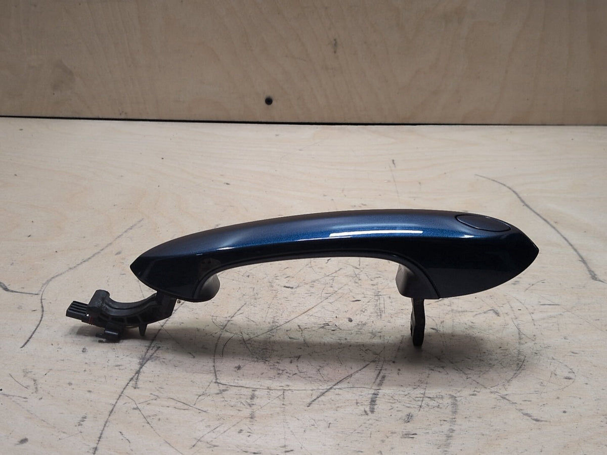 2019-2026 BMW X5 G05 Front Left Driver Exterior Door Handle w/ Comfort Access 9464079 OEM