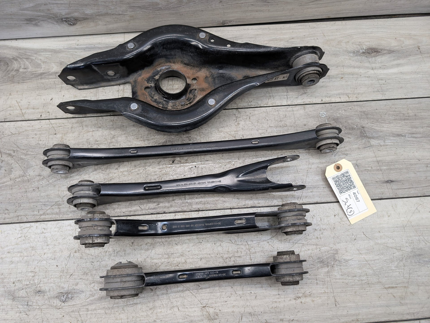 2019 - 2026 BMW 330i G20 Rear Left Driver Control Arms SET 6867541 B46B20O1