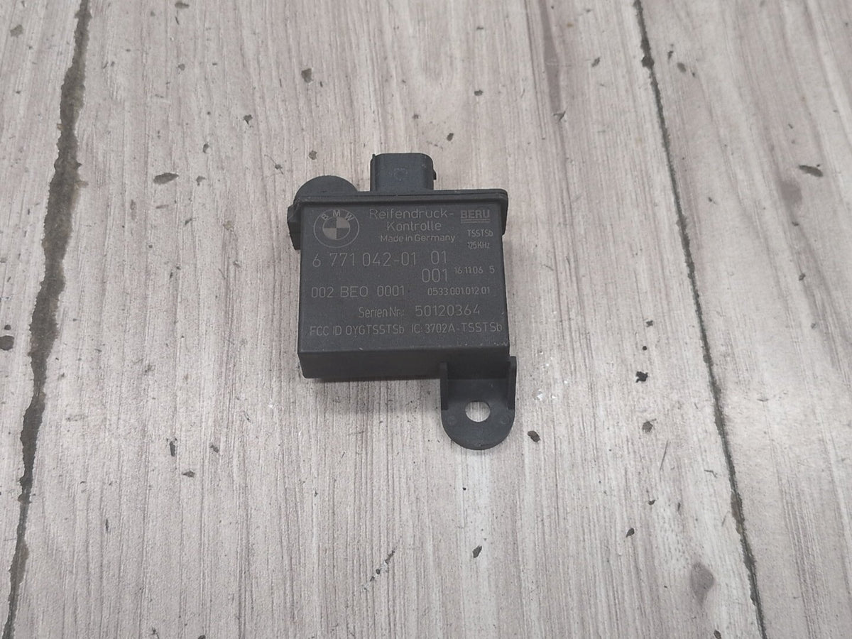 OEM BMW E85 E88 E90 E92 Z4 Transmitter Tire Pressure Monitor Sensor TPMS RDC